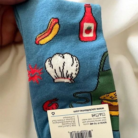 Sock It to Me Unisex Blue Crew Socks - Grillin' It  One Size Fits 7-13 - Picture 7 of 9